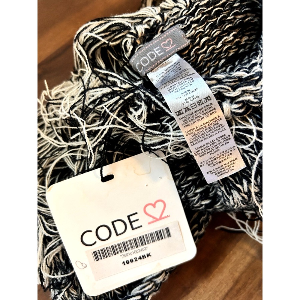 NEW with Tags Infinity Scarf Neck Wrap Warmer Black Ivory Fringe Code Heart - Picture 3 of 7